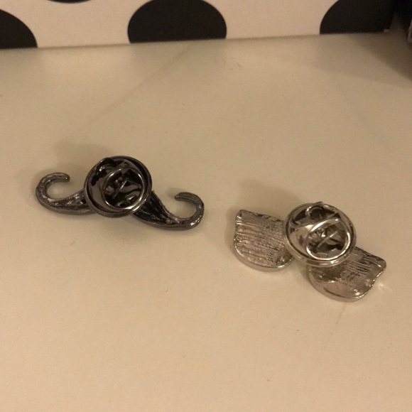 5 for $25! Set of Enamel Pins Mustache - Picture 2 of 3